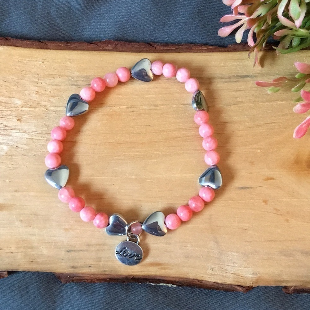 Pink quartzite stone and silver heart bracelet